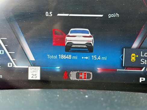 Used 2025 BMW X6 M60i image 40