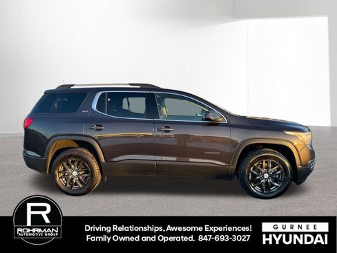 Used 2019 GMC Acadia SLT image 11