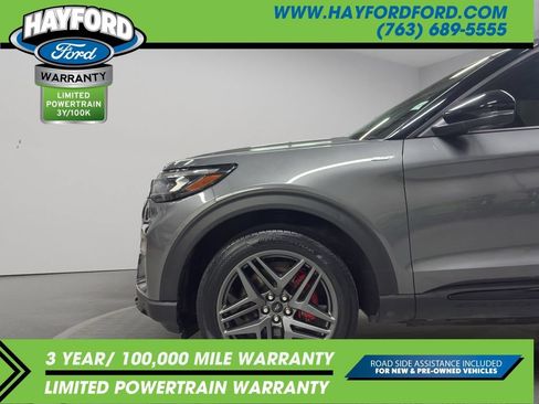 Used 2025 Ford Explorer ST-Line w/ ST-Line Street Pack AWD/4WD image 24
