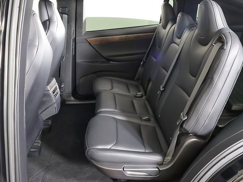 Used 2020 Tesla Model X Long Range image 33