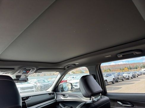 New 2025 Jeep Grand Cherokee Limited image 8