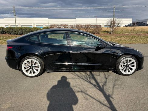 Used 2022 Tesla Model 3 image 2