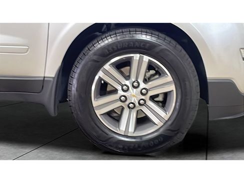 Used 2015 Chevrolet Traverse LT FWD image 22