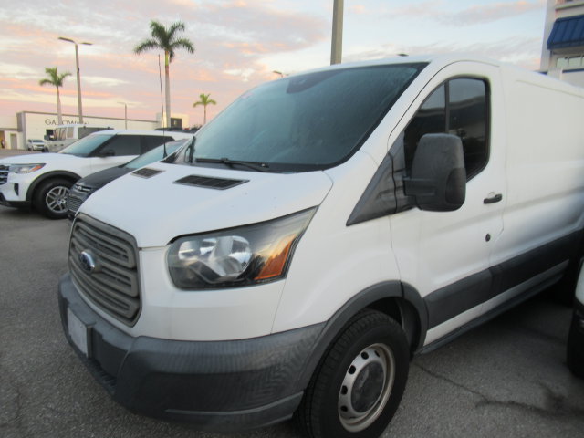 Used 2018 Ford Transit 250 130 Low Roof RWD image 3