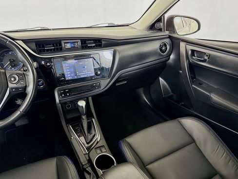 Used 2019 Toyota Corolla XSE image 25