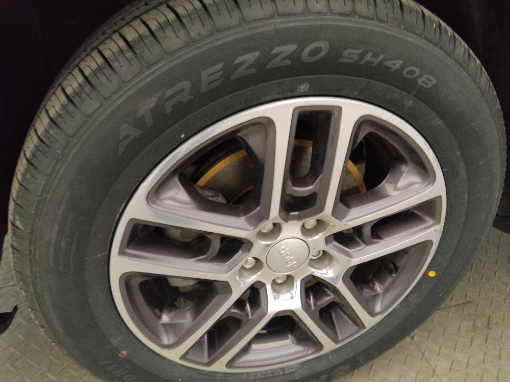 Used 2019 Jeep Compass Latitude FWD image 31