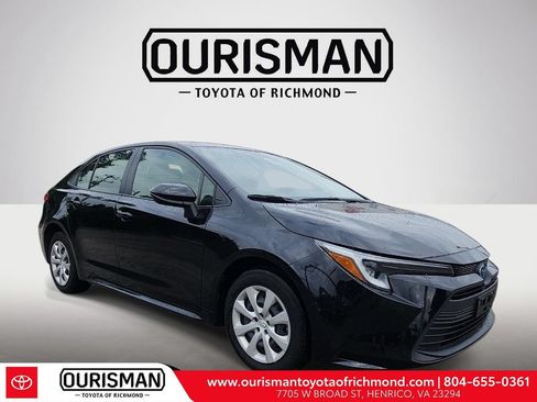 Certified 2025 Toyota Corolla LE FWD image 1