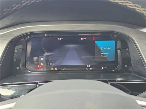 Used 2024 Volkswagen Atlas Cross Sport SE image 9