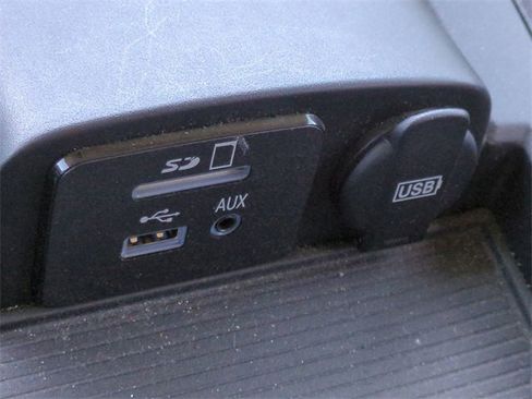 Used 2013 RAM 1500 Sport w/ Sport Premium Group image 24