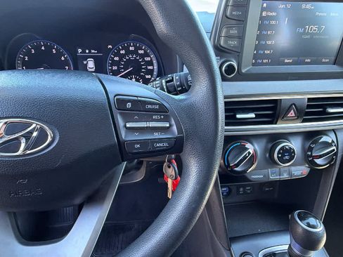 Used 2020 Hyundai Kona SE FWD image 20