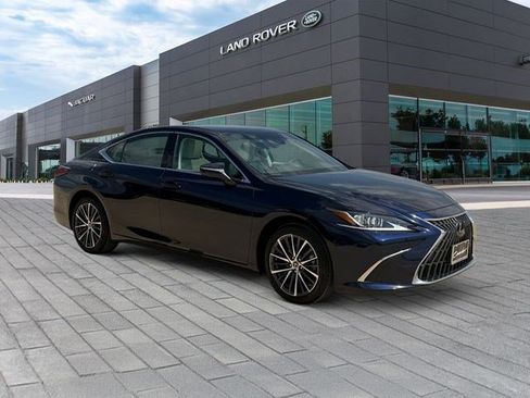 Used 2025 Lexus ES 350 w/ Premium Package FWD image 7