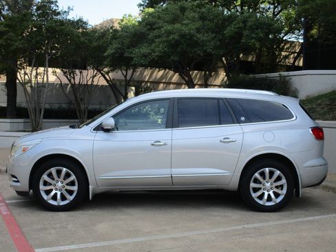 Used 2017 Buick Enclave Premium w/ Experience Buick Package image 3