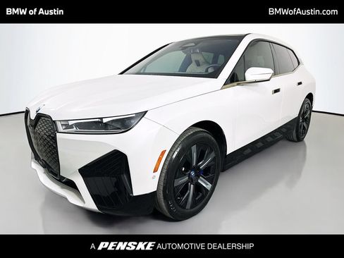 Used 2023 BMW iX xDrive50 w/ Sport Package AWD/4WD image 1