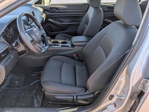 Used 2024 Nissan Altima 2.5 S image 14