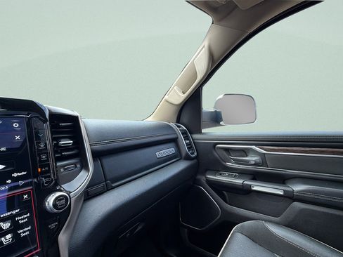 Used 2020 RAM 1500 Laramie AWD/4WD image 13
