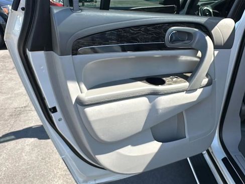 Used 2013 Buick Enclave Leather FWD image 22