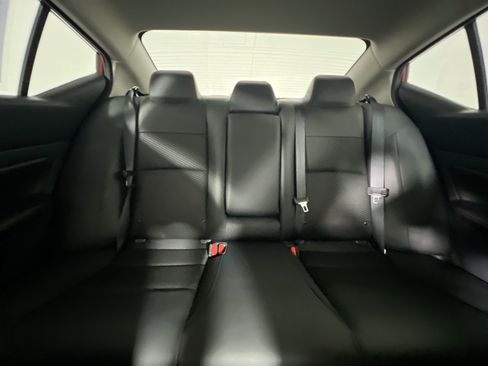 Used 2024 Nissan Altima 2.5 SR FWD image 32