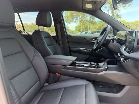 Used 2026 Chevrolet Equinox LT w/ Convenience Package II FWD image 15