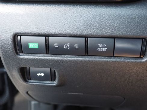 Used 2023 Nissan Sentra SV w/ SV Premium Package FWD image 28