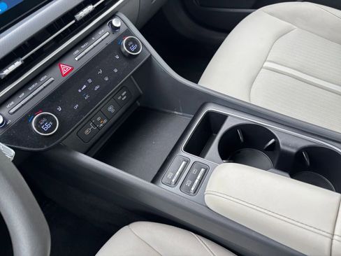 Used 2025 Hyundai Sonata SEL FWD image 41