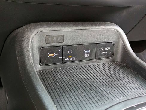 Used 2025 Hyundai Kona SEL FWD image 21