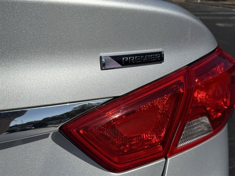 Used 2018 Chevrolet Impala Premier w/ Premier Convenience Package FWD image 7