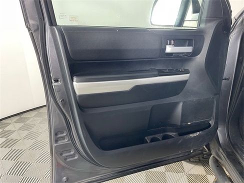 Used 2017 Toyota Tundra SR5 image 12