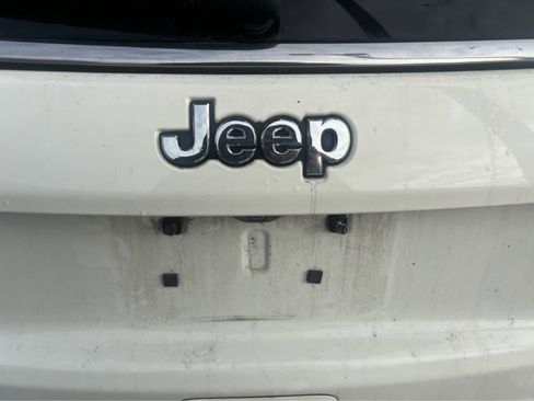 Used 2019 Jeep Compass Latitude w/ Cold Weather Group image 16