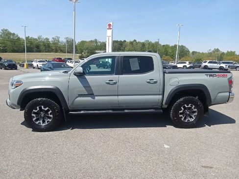 Used 2023 Toyota Tacoma TRD Off-Road AWD/4WD image 6