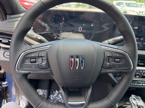 New 2025 Buick Envista Avenir image 10