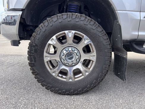 Used 2022 Ford F350 Lariat w/ Lariat Ultimate Package AWD/4WD image 32