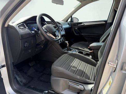 Used 2022 Volkswagen Tiguan S FWD image 19