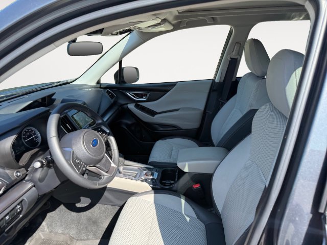 Used 2023 Subaru Forester Premium AWD/4WD image 9
