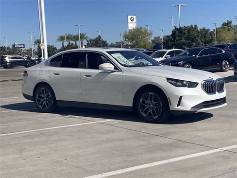 New 2026 BMW 530i w/ Premium Package image 4