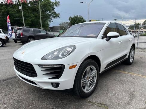 Used 2015 Porsche Macan S image 4