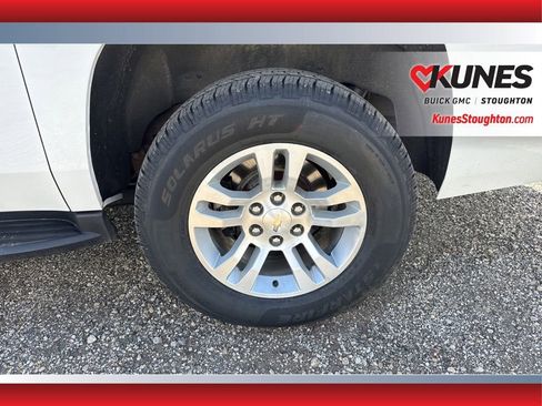 Used 2019 Chevrolet Suburban LT AWD/4WD image 16
