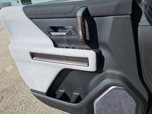 New 2025 GMC Hummer EV 3X image 14