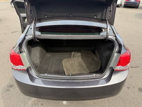 Used 2014 Chevrolet Cruze LS FWD image 16