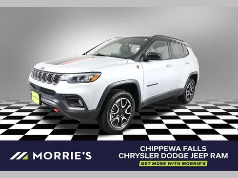 Used 2024 Jeep Compass Trailhawk AWD/4WD image 1