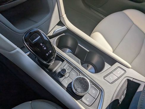 Certified 2022 Cadillac XT5 Premium Luxury image 22