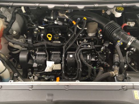 Used 2019 Ford Edge Titanium FWD image 30