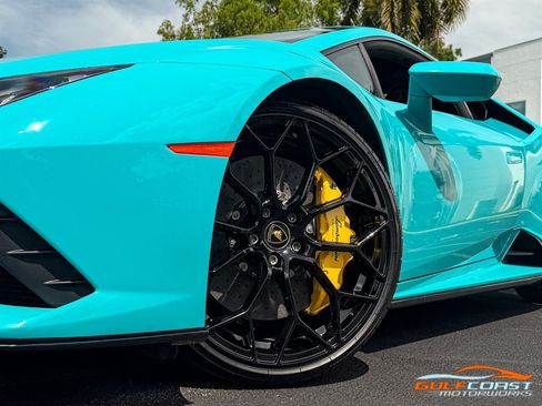 Used 2021 Lamborghini Huracan EVO RWD image 11