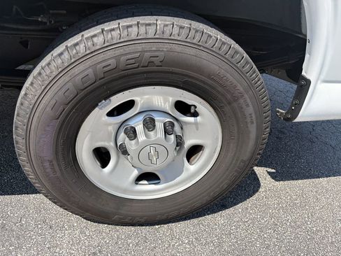 Used 2020 Chevrolet Express 2500 w/ Driver Convenience Package image 13