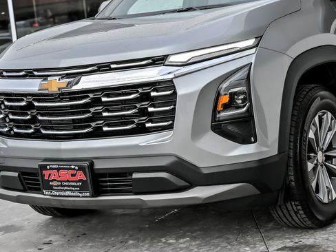 Used 2025 Chevrolet Equinox LT AWD/4WD image 8