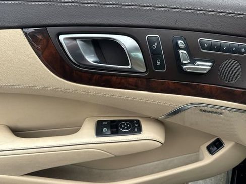 Used 2015 Mercedes-Benz SL 63 AMG image 12