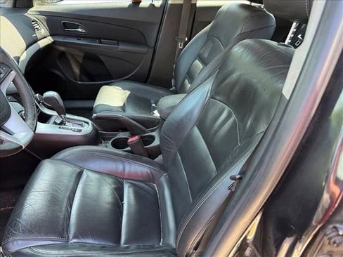 Used 2015 Chevrolet Cruze LT w/ RS Package FWD image 4