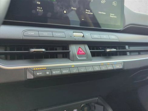 Used 2025 Kia K4 FWD image 21