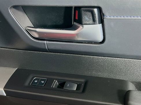 Used 2023 Toyota Tundra Platinum image 32