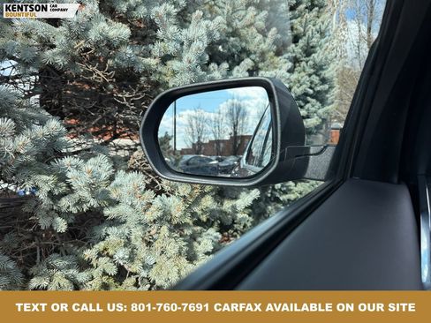 Used 2025 GMC Acadia Elevation w/ Elevation Premium Package image 24