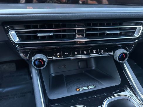 New 2026 Chevrolet Traverse LT image 25